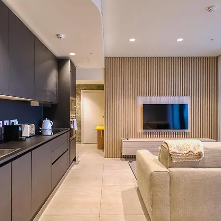 Luxury Living With Pool In Mercury Tower * Saint Julian's