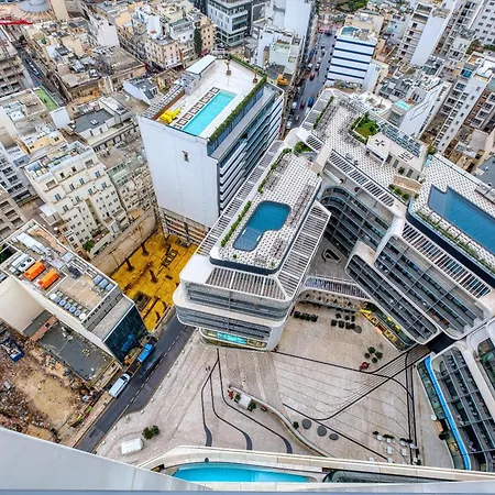 Luxury Living With Pool In Mercury Tower